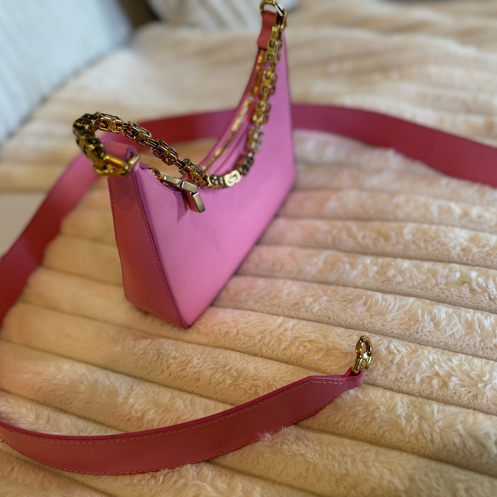 Authentic Mini Givenchy - Picture 9 of 17